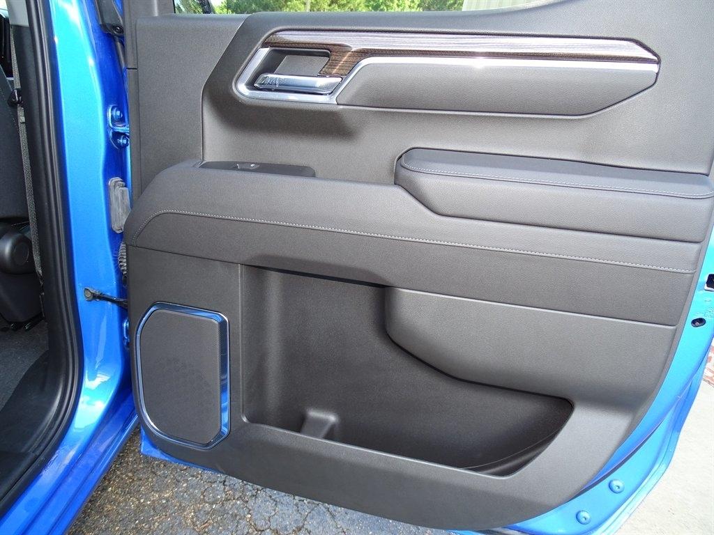 Chevrolet Silverado 1500 LT Crew Cab 4WD 2025
