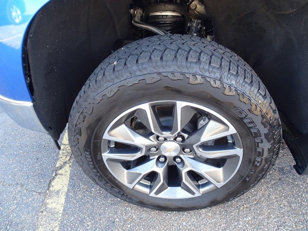 Chevrolet Silverado 1500 LT Crew Cab 4WD 2025