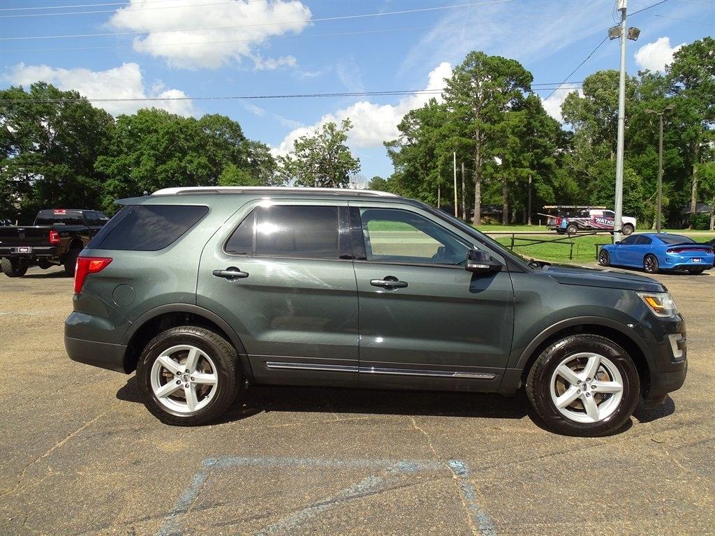 Ford Explorer XLT 4WD 2016