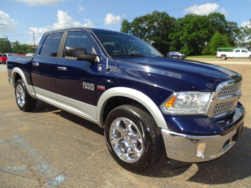 RAM 1500 Laramie Crew Cab SWB 4WD 2013