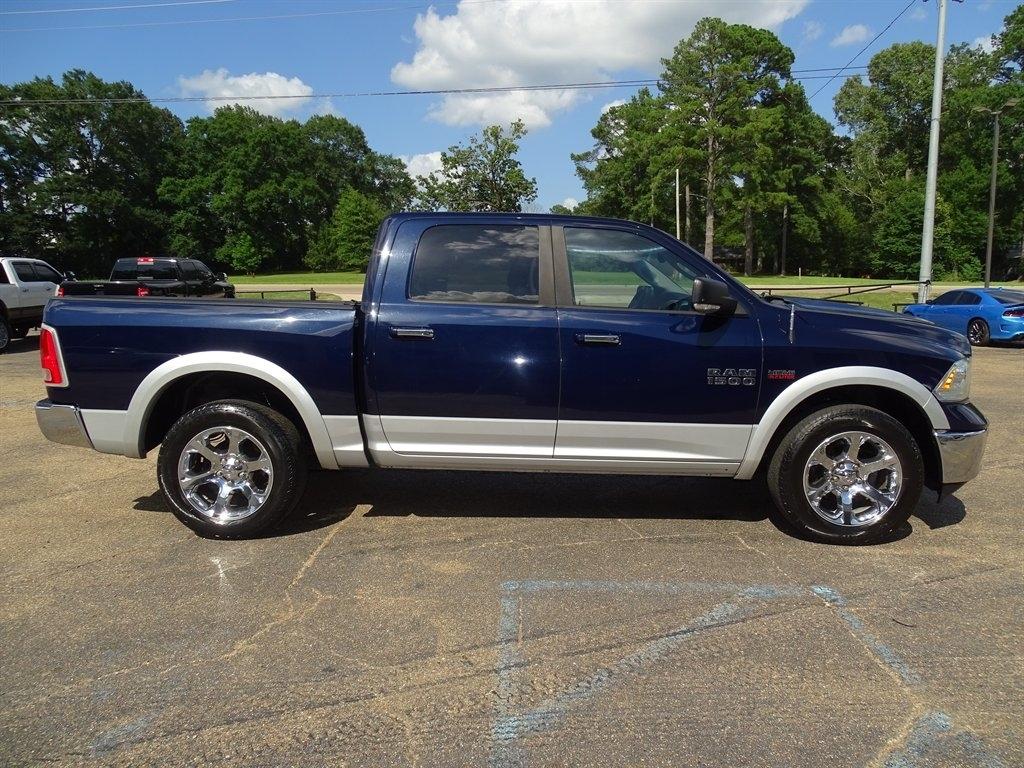 RAM 1500 Laramie Crew Cab SWB 4WD 2013