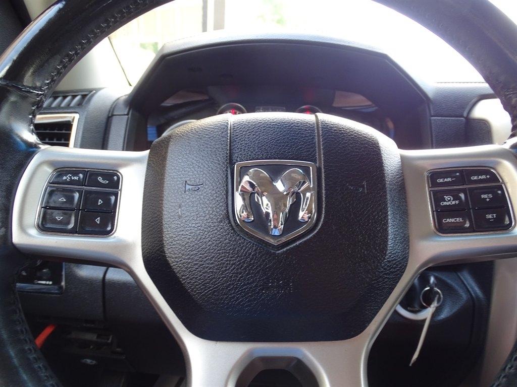 RAM 1500 Laramie Crew Cab SWB 4WD 2013