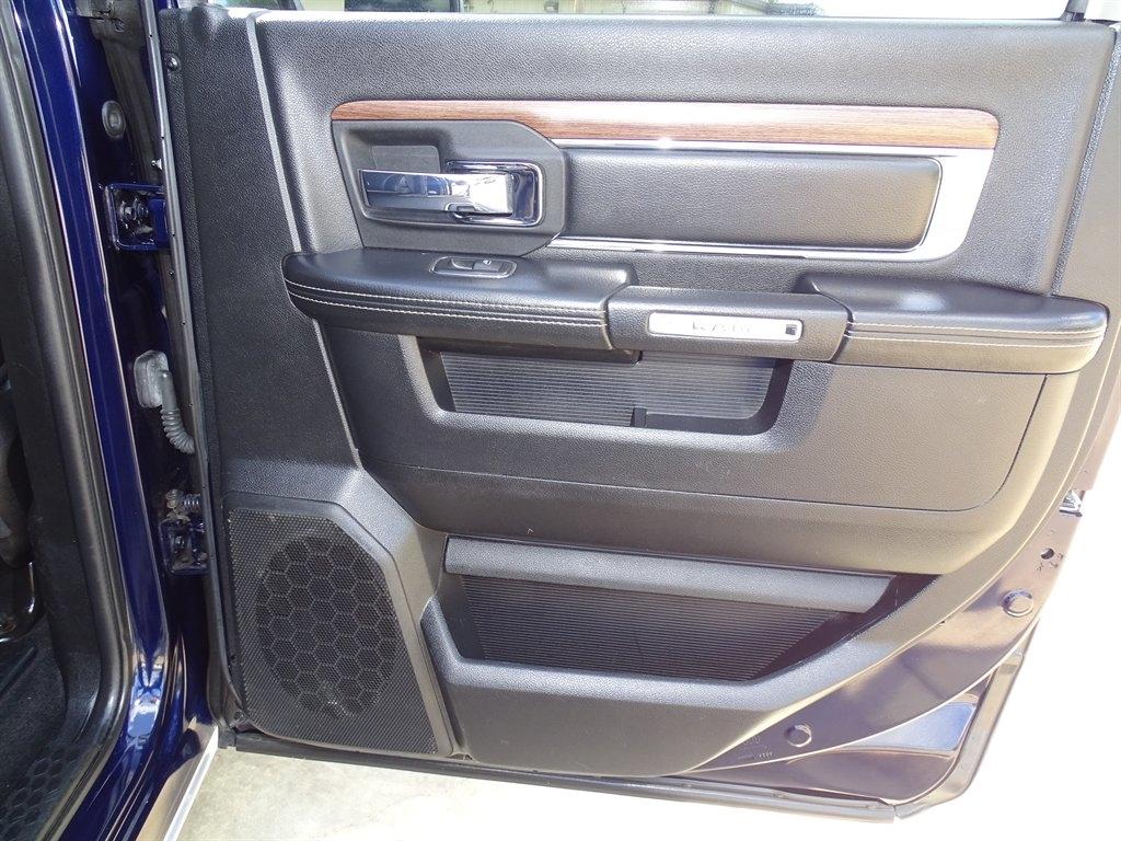 RAM 1500 Laramie Crew Cab SWB 4WD 2013