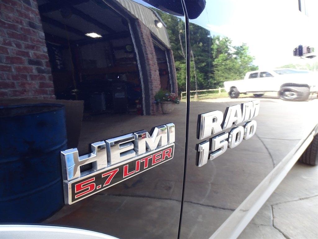 RAM 1500 Laramie Crew Cab SWB 4WD 2013