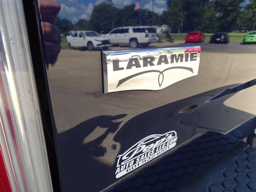 RAM 1500 Laramie Crew Cab SWB 4WD 2013