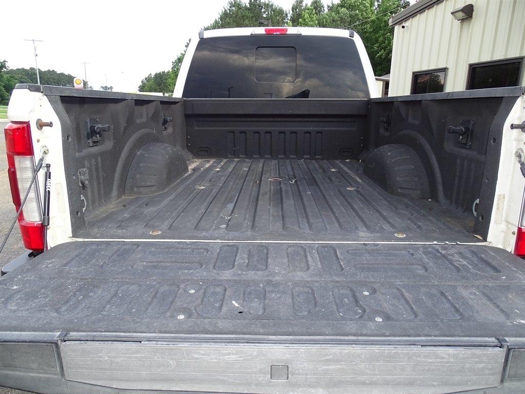 Ford F-250 SD Lariat Crew Cab 4WD 2017