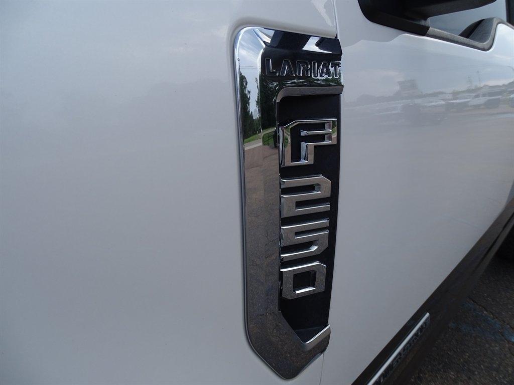 Ford F-250 SD Lariat Crew Cab 4WD 2017