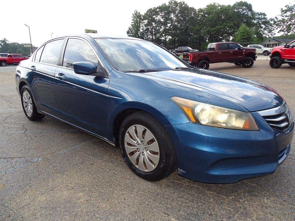 Honda Accord LX sedan AT 2011