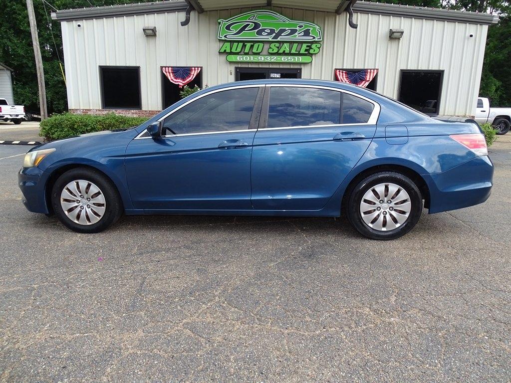 Honda Accord LX sedan AT 2011