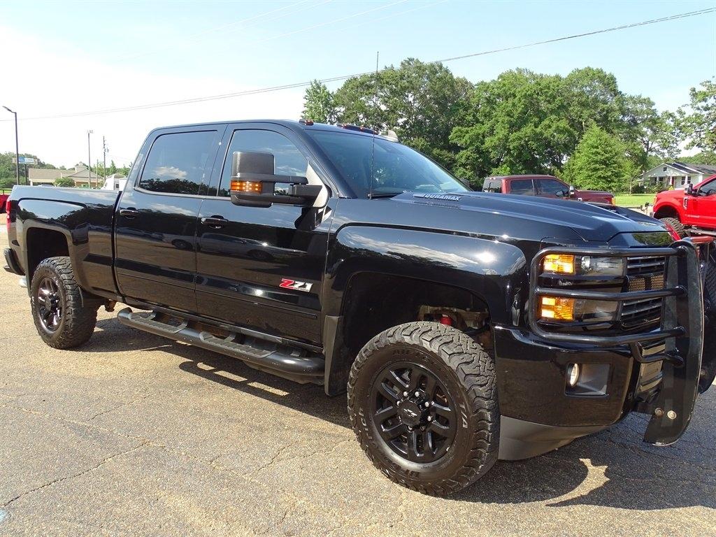 Chevrolet Silverado 2500HD LTZ Crew Cab 4WD 2018