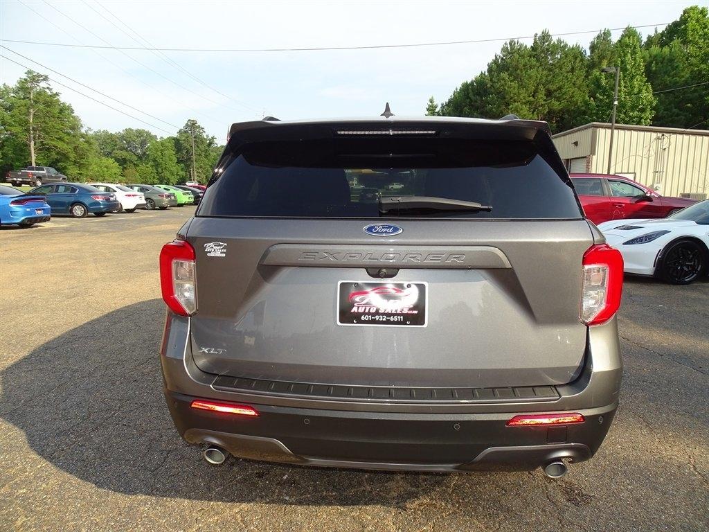 Ford Explorer XLT 2021