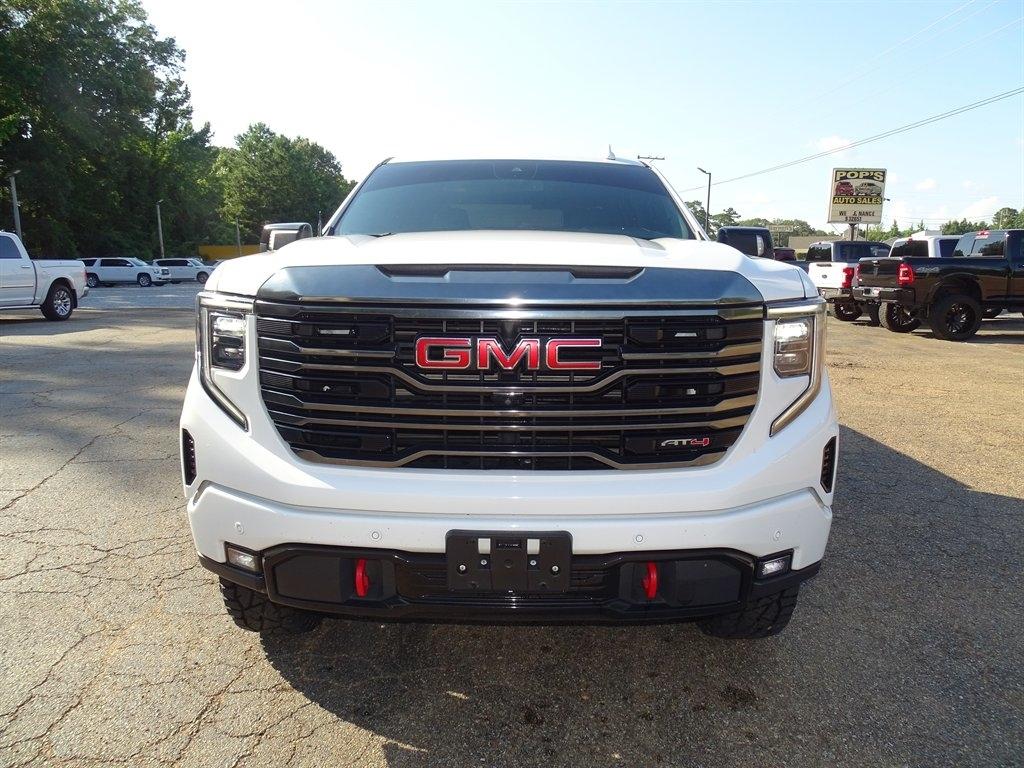 GMC Sierra 1500 AT4 Crew Cab 4WD 2023