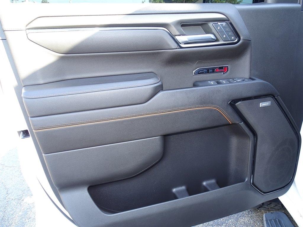GMC Sierra 1500 AT4 Crew Cab 4WD 2023