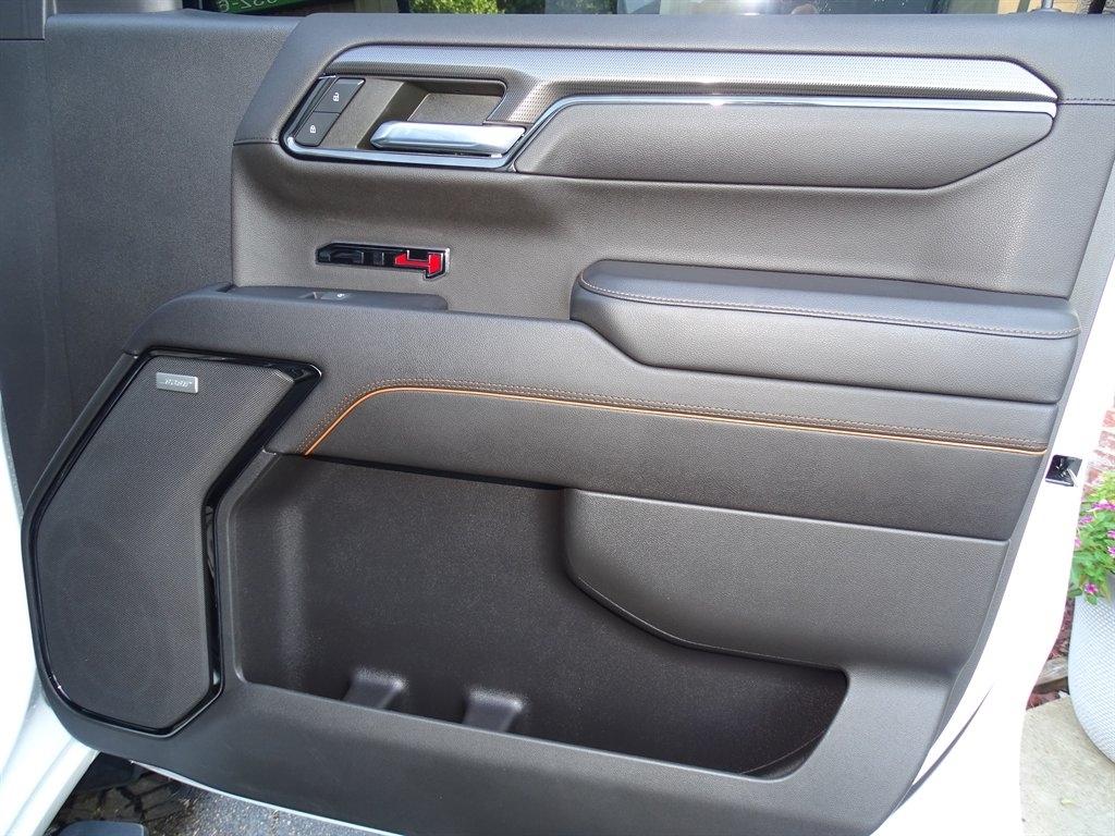 GMC Sierra 1500 AT4 Crew Cab 4WD 2023