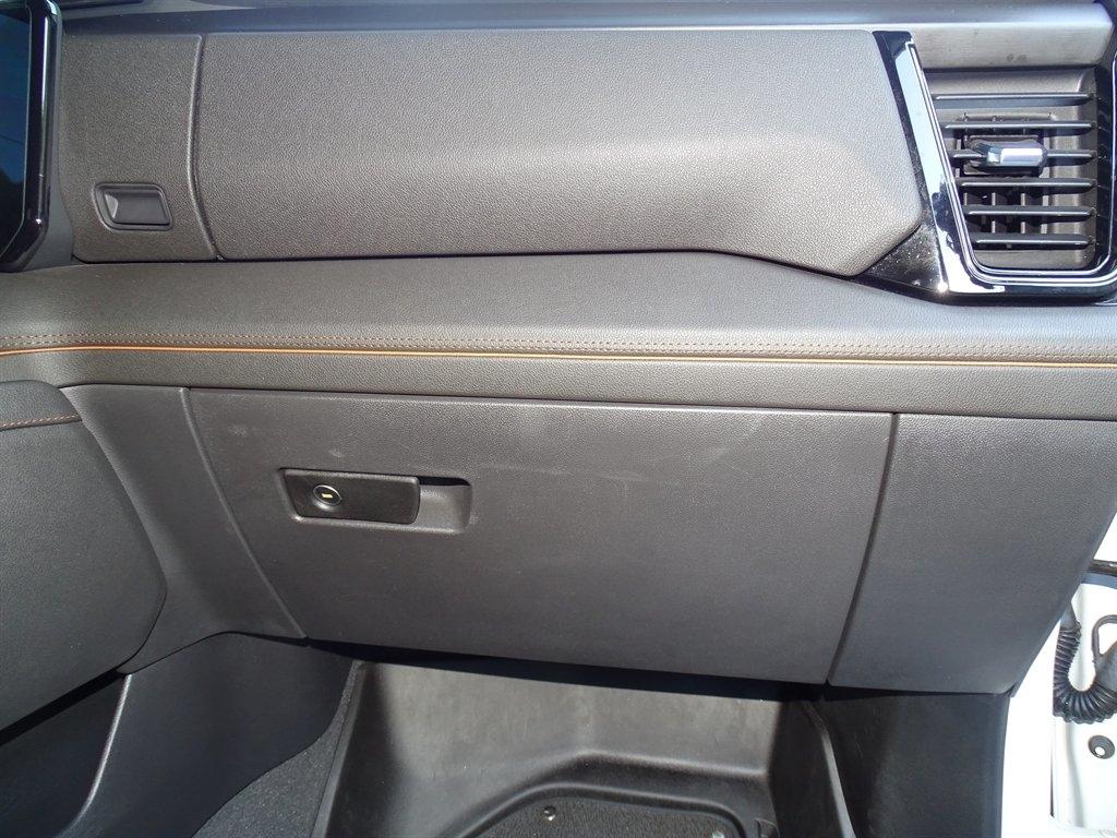 GMC Sierra 1500 AT4 Crew Cab 4WD 2023