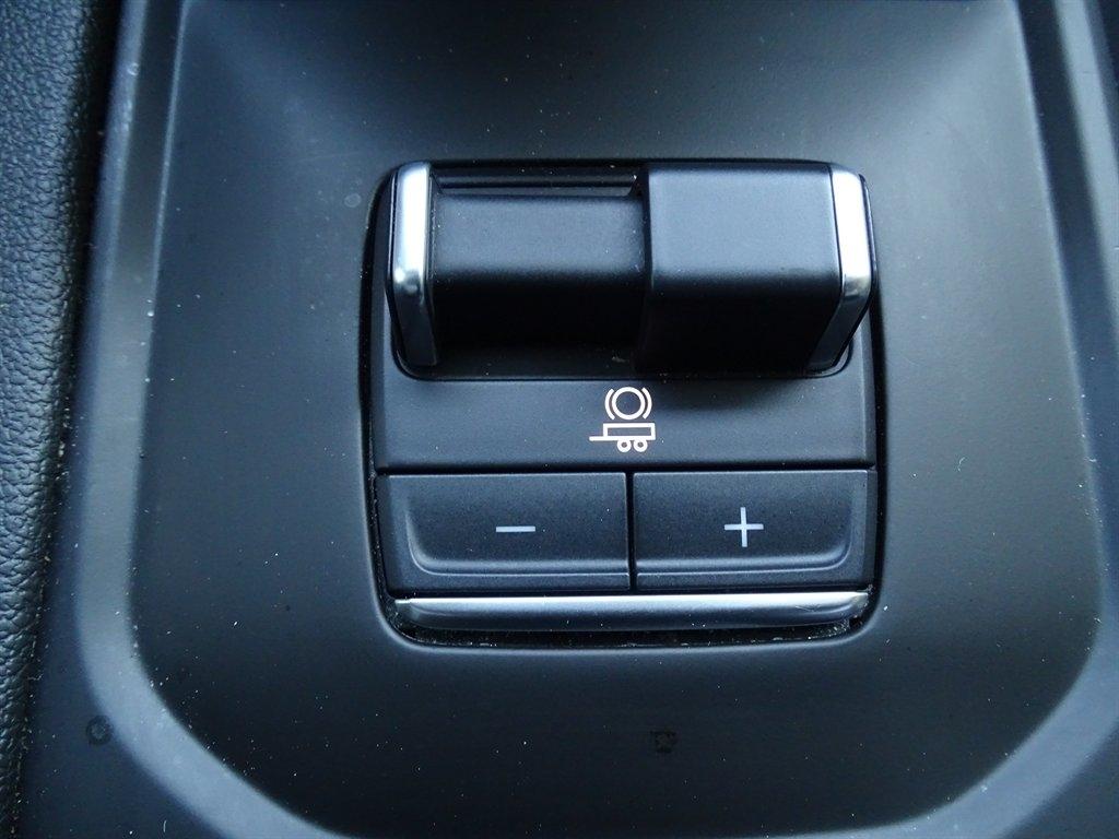 GMC Sierra 1500 AT4 Crew Cab 4WD 2023