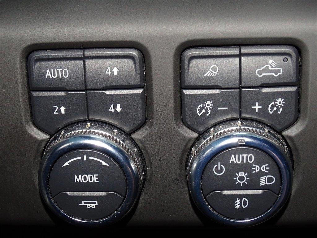 GMC Sierra 1500 AT4 Crew Cab 4WD 2023