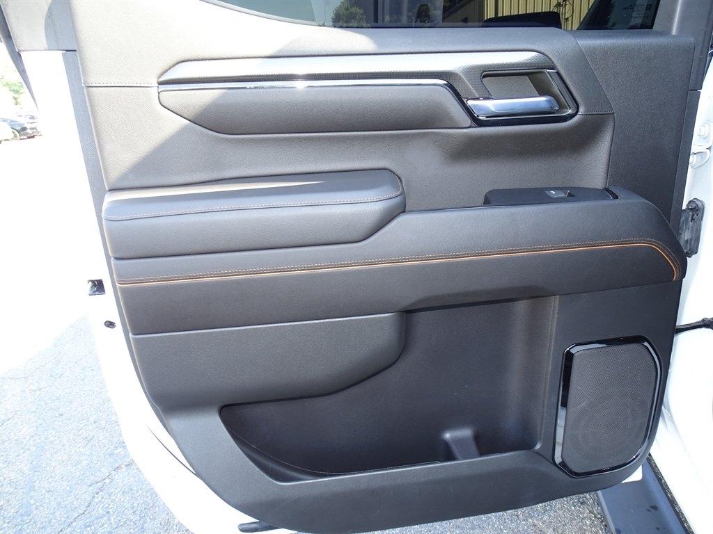 GMC Sierra 1500 AT4 Crew Cab 4WD 2023