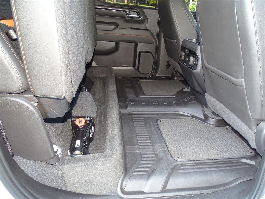 GMC Sierra 1500 AT4 Crew Cab 4WD 2023