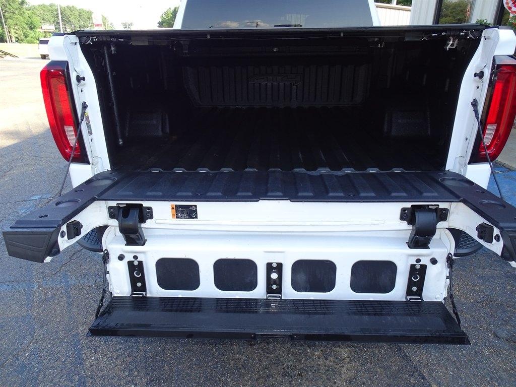 GMC Sierra 1500 AT4 Crew Cab 4WD 2023