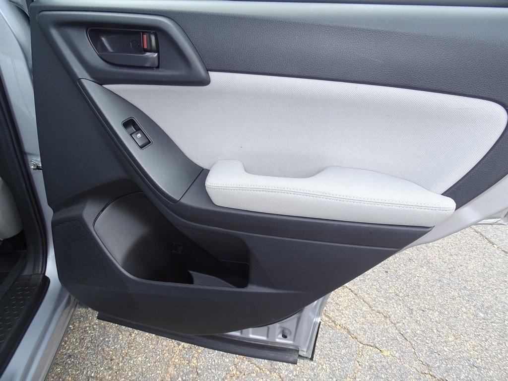 Subaru Forester 2.5i 2014