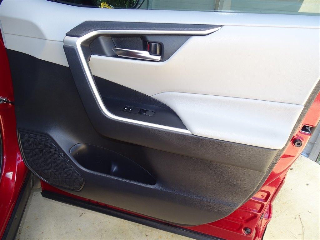 Toyota RAV4 XLE 2020