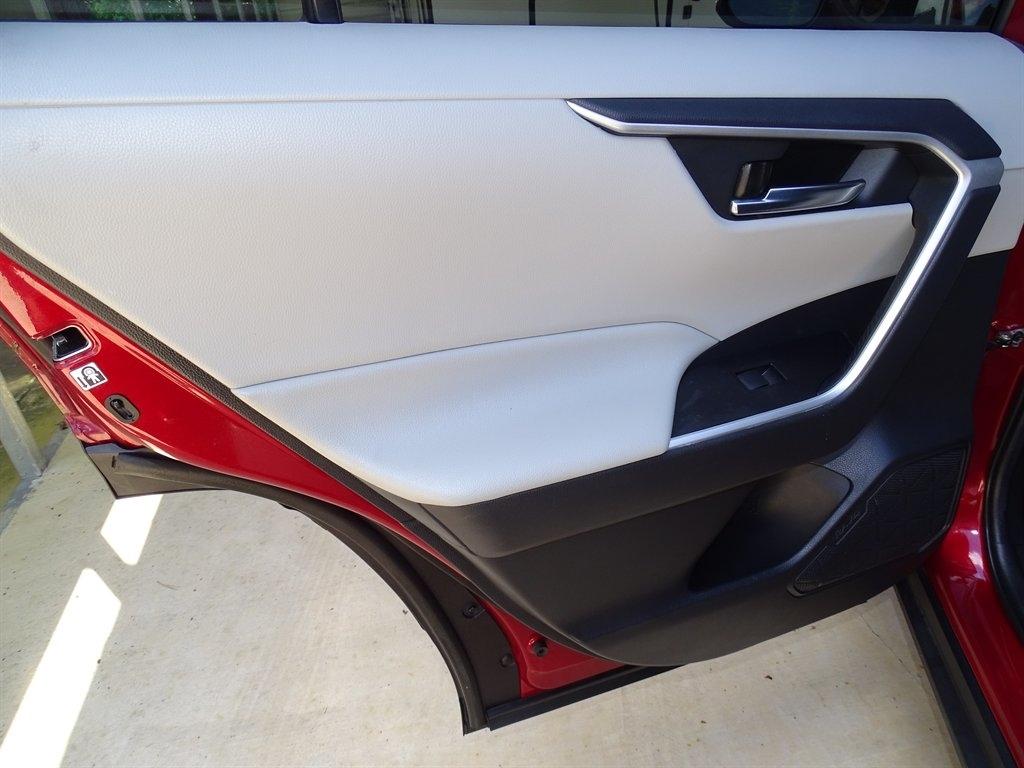 Toyota RAV4 XLE 2020