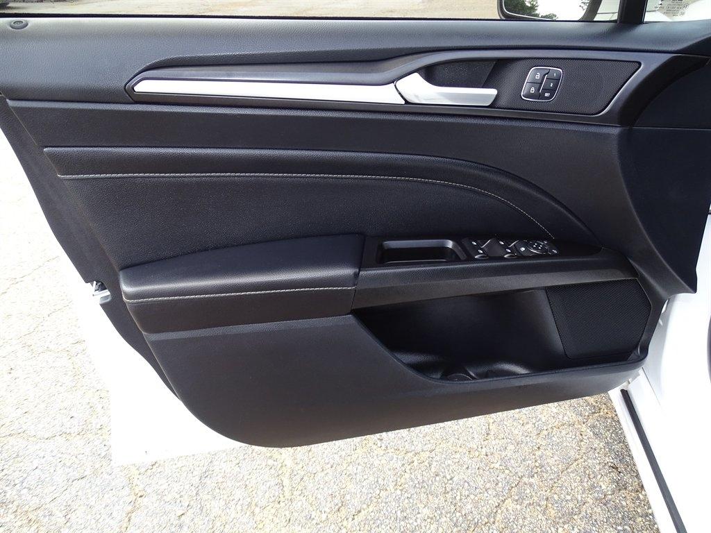 Ford Fusion Titanium AWD 2020