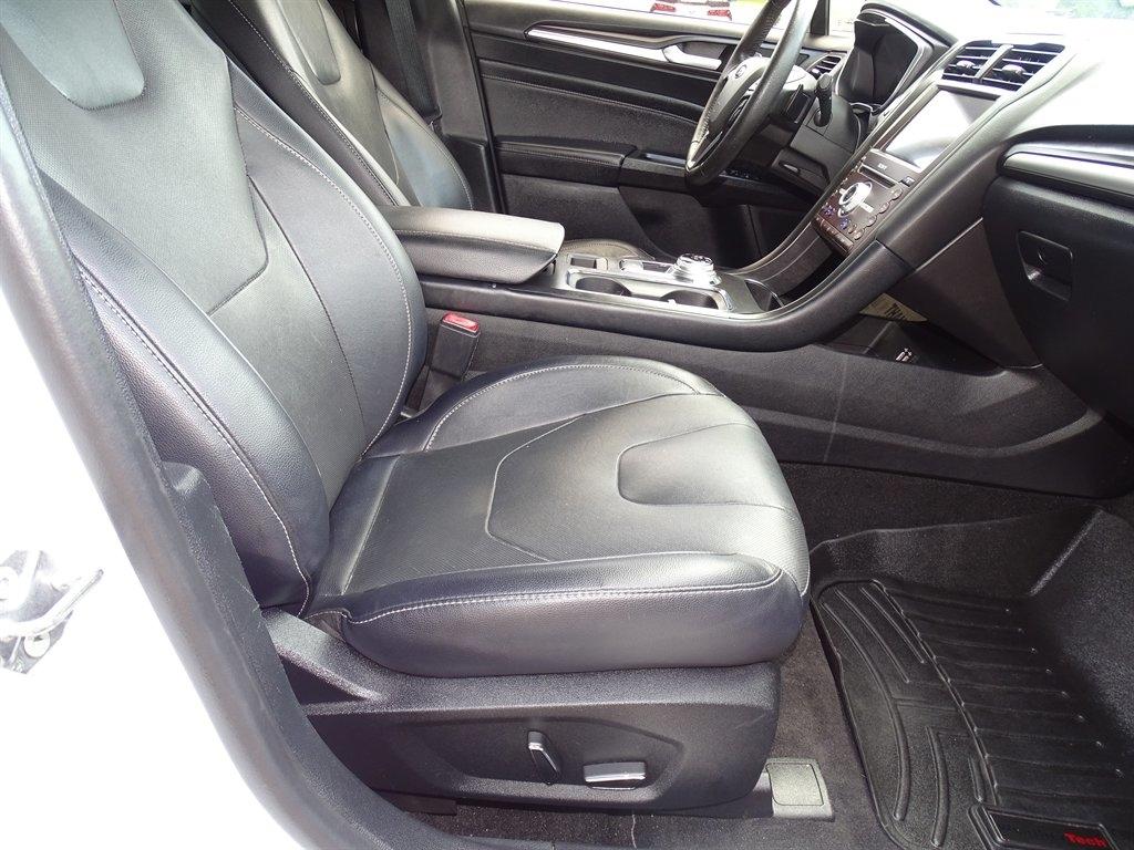 Ford Fusion Titanium AWD 2020