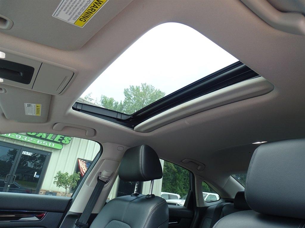 Honda Civic Touring Sedan CVT 2023
