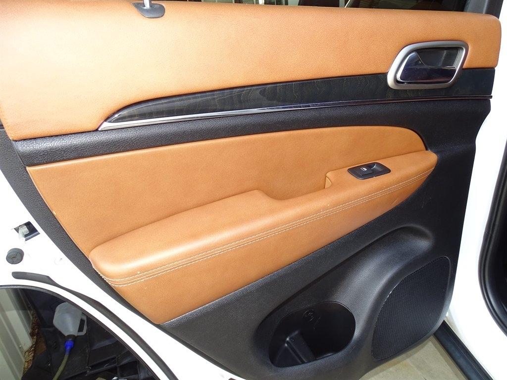 Jeep Grand Cherokee Overland 2WD 2013