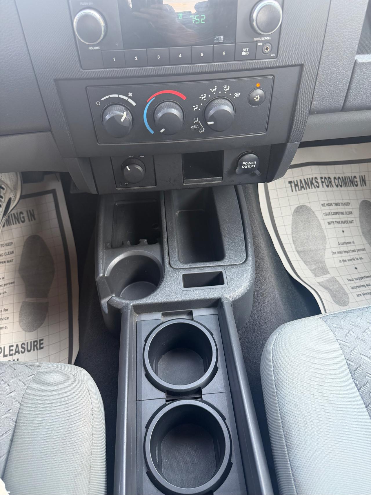 Dodge Dakota Bighorn Crew Cab 4WD 2009