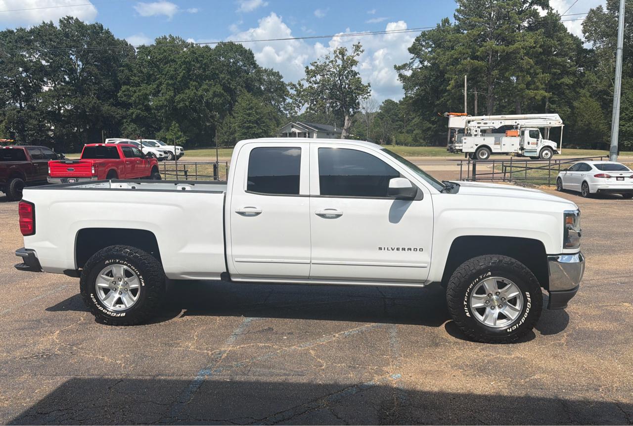 Chevrolet Silverado 1500 2WD Double Cab 143.5" LT w/1LT 2016