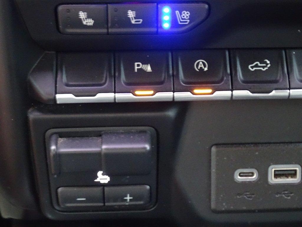 GMC Sierra 1500 AT4 Crew Cab Long Box 4WD 2021