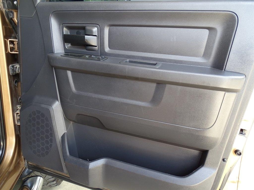 RAM 3500 ST Crew Cab SWB 4WD 2012