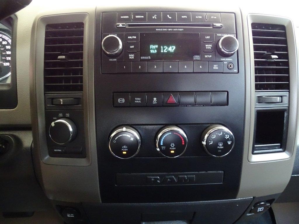 RAM 3500 ST Crew Cab SWB 4WD 2012