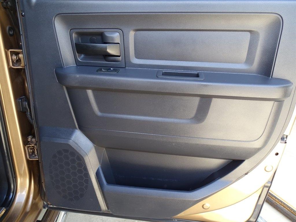 RAM 3500 ST Crew Cab SWB 4WD 2012