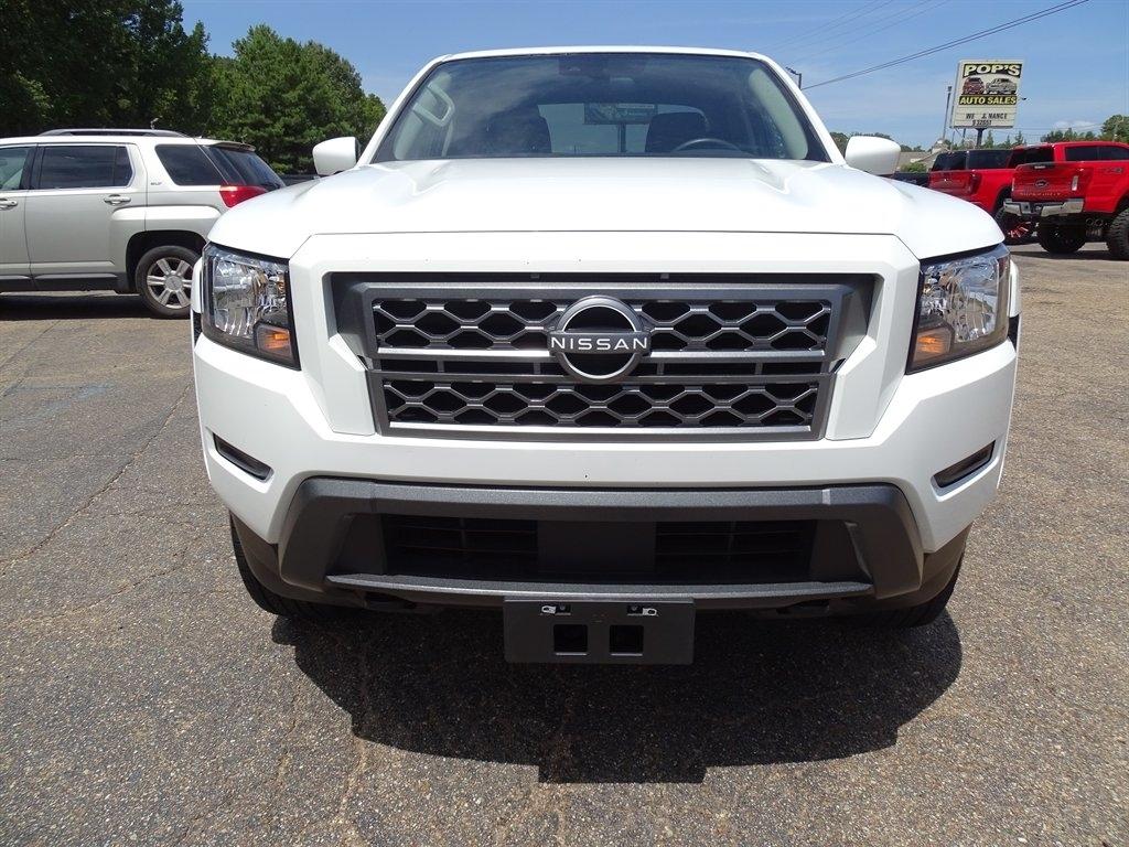 Nissan Frontier SV Crew Cab 4WD 2023