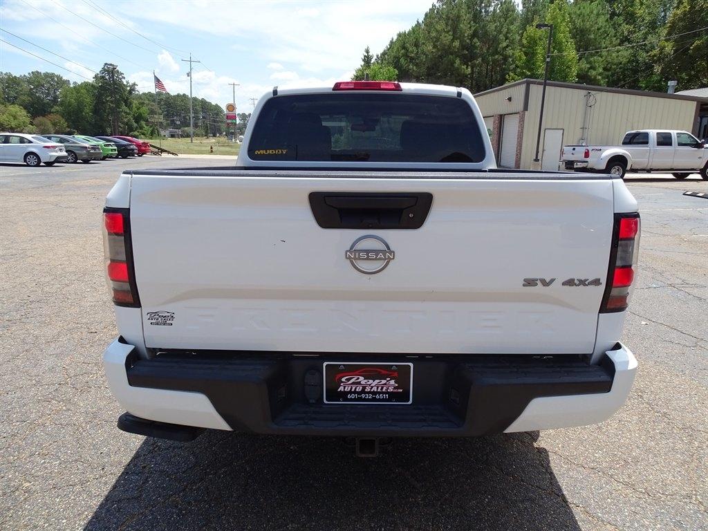 Nissan Frontier SV Crew Cab 4WD 2023