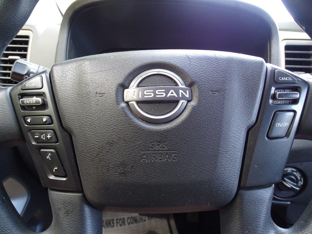 Nissan Frontier SV Crew Cab 4WD 2023