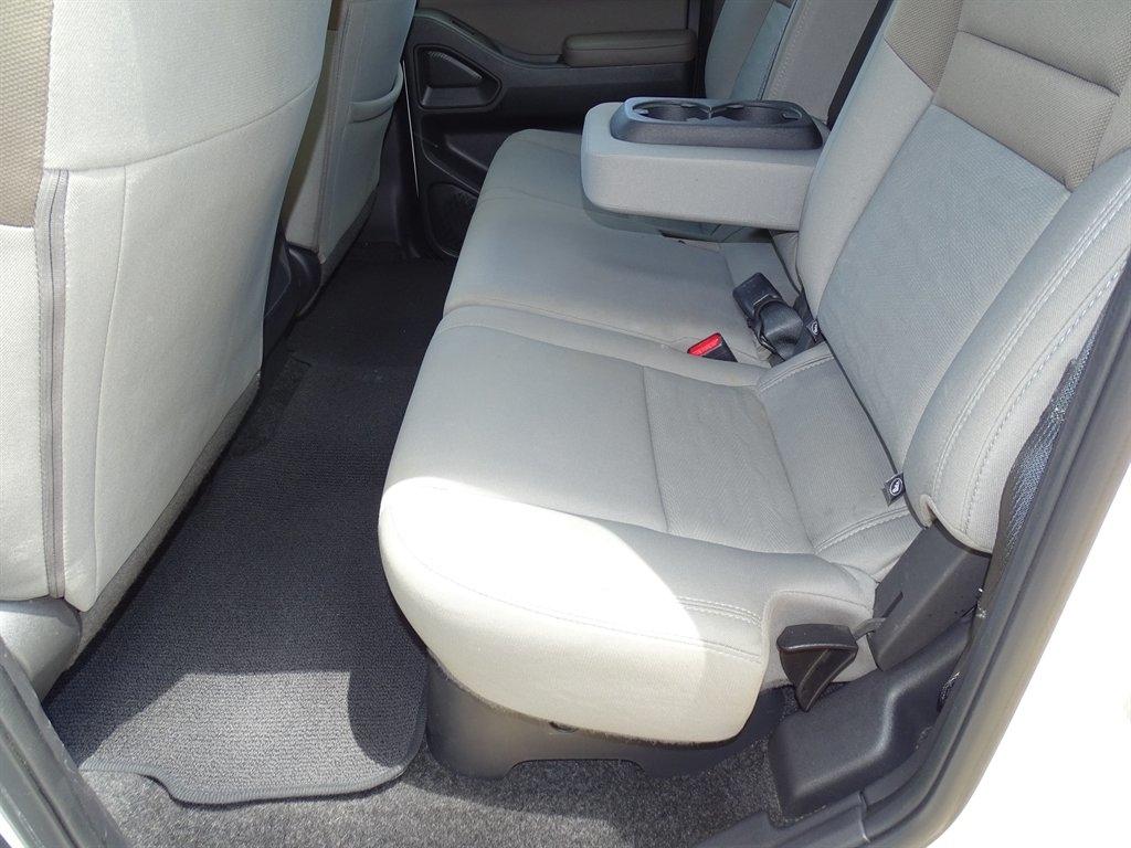 Nissan Frontier SV Crew Cab 4WD 2023