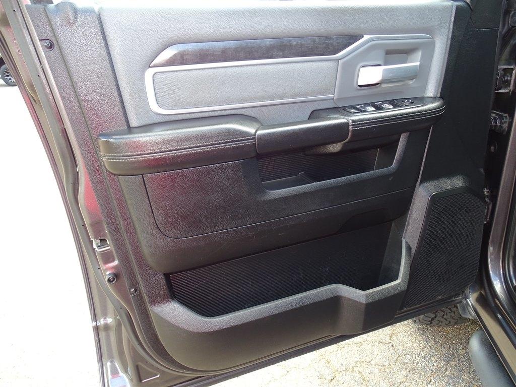 RAM 3500 Crew Cab 4WD DRW 2021