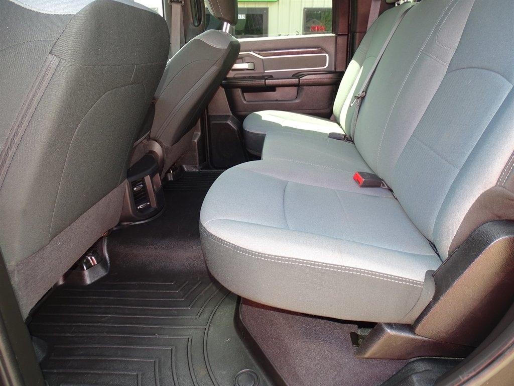 RAM 3500 Crew Cab 4WD DRW 2021