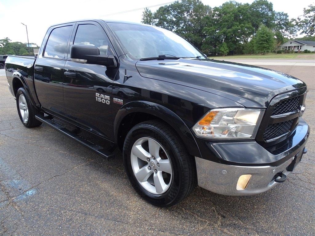 RAM 1500 SLT Crew Cab SWB 2WD 2015