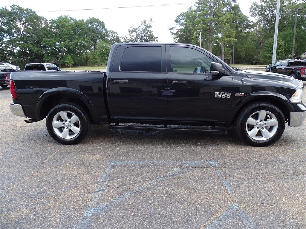 RAM 1500 SLT Crew Cab SWB 2WD 2015