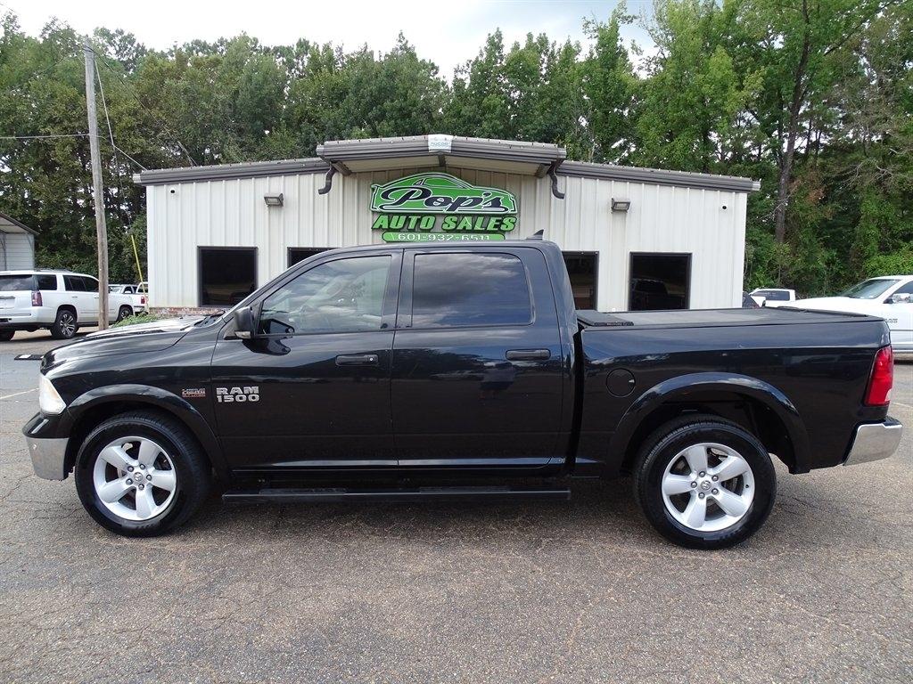 RAM 1500 SLT Crew Cab SWB 2WD 2015