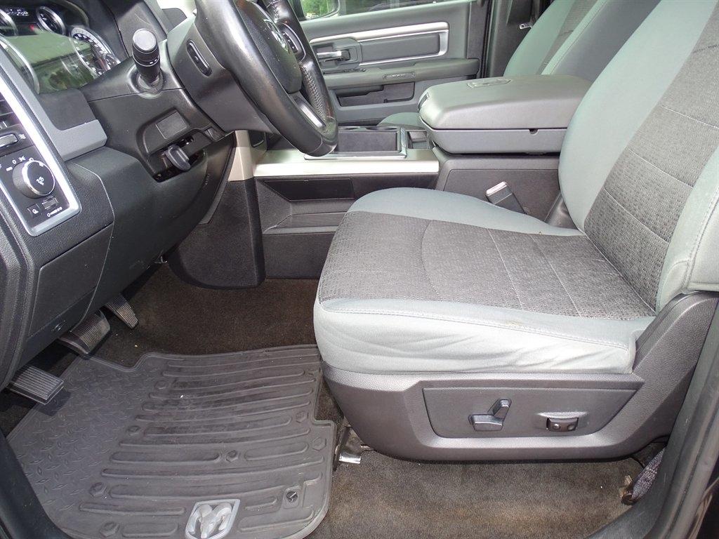 RAM 1500 SLT Crew Cab SWB 2WD 2015