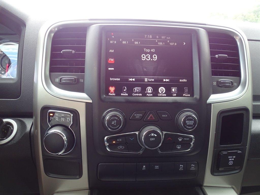 RAM 1500 SLT Crew Cab SWB 2WD 2015