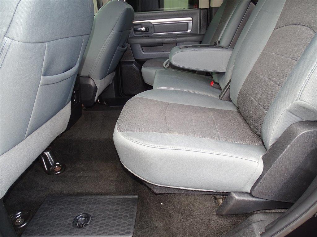 RAM 1500 SLT Crew Cab SWB 2WD 2015