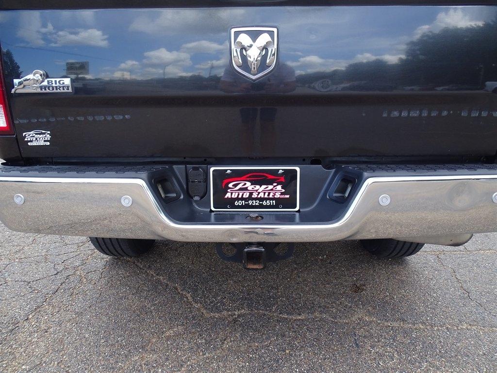 RAM 1500 SLT Crew Cab SWB 2WD 2015